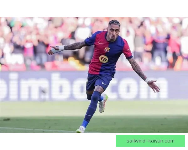 拉菲尼亚在欧冠赛场上持续提升，13球纪录成为备受关注的数据表现